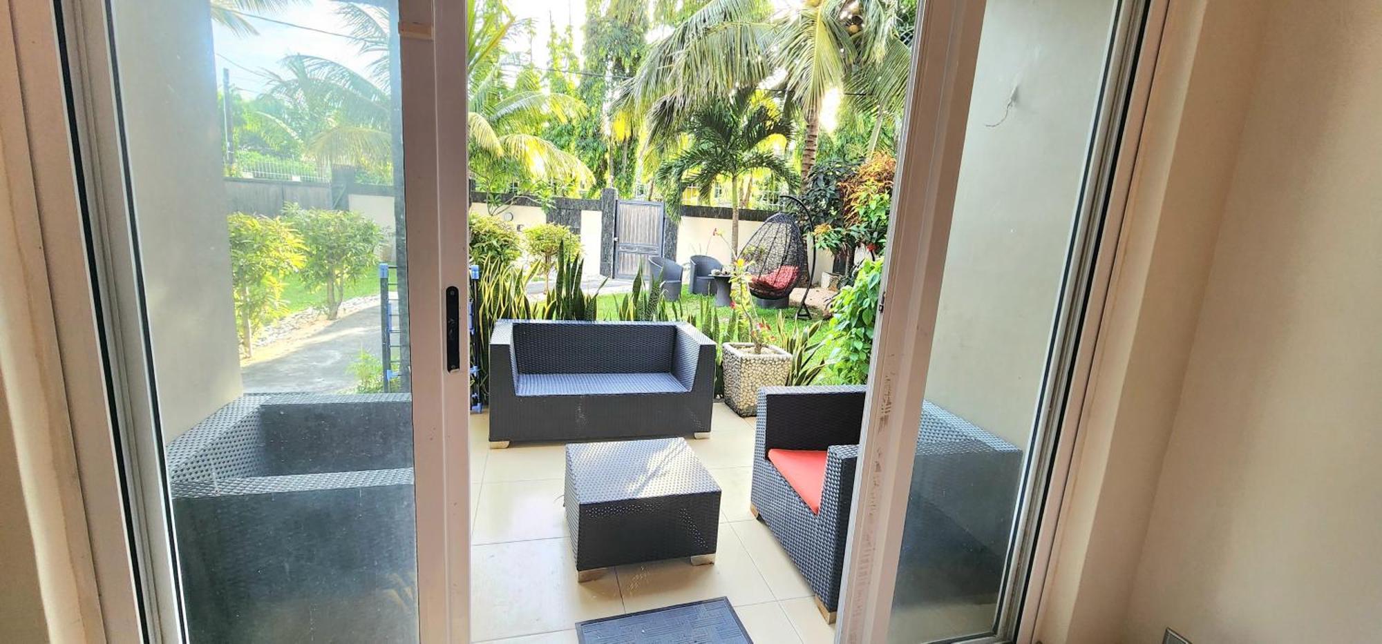 Number 1, Ground Floor Apartment Pereybere Beach Екстериор снимка